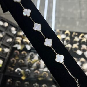 White Color Clover Bracelet 10k #0049