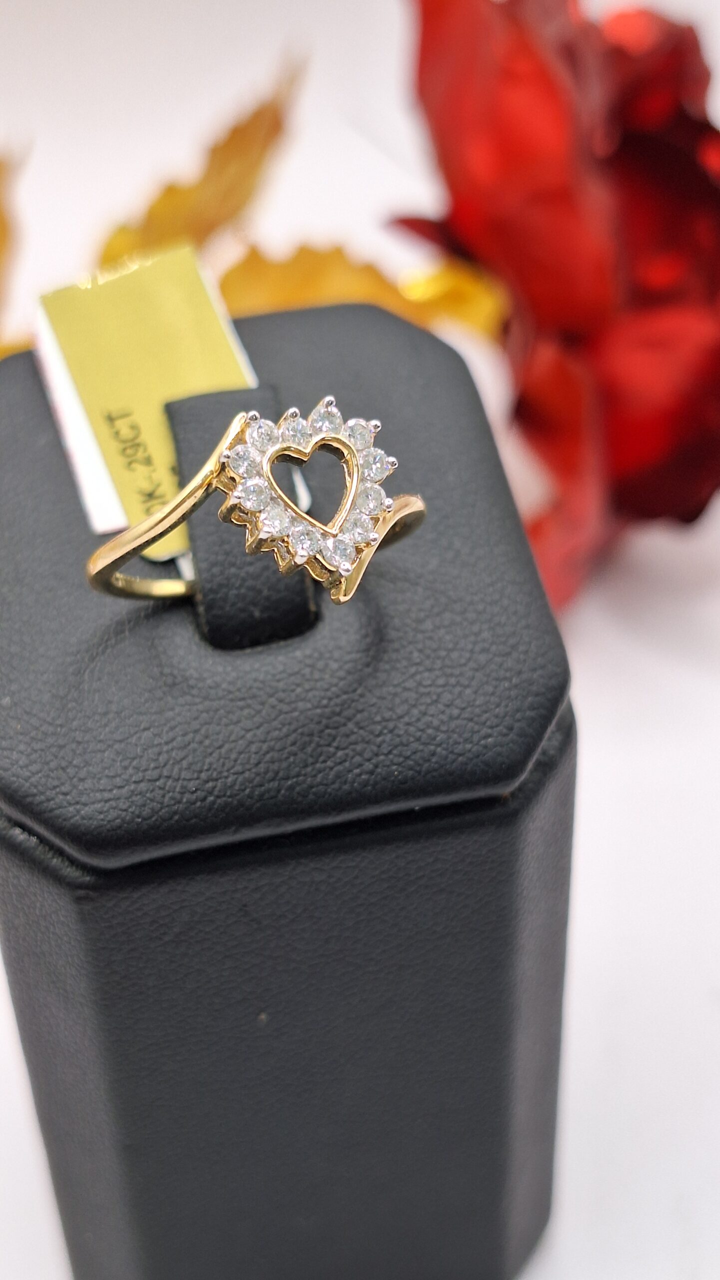 10K HEART RING WITH DIAMONDS - Image 2