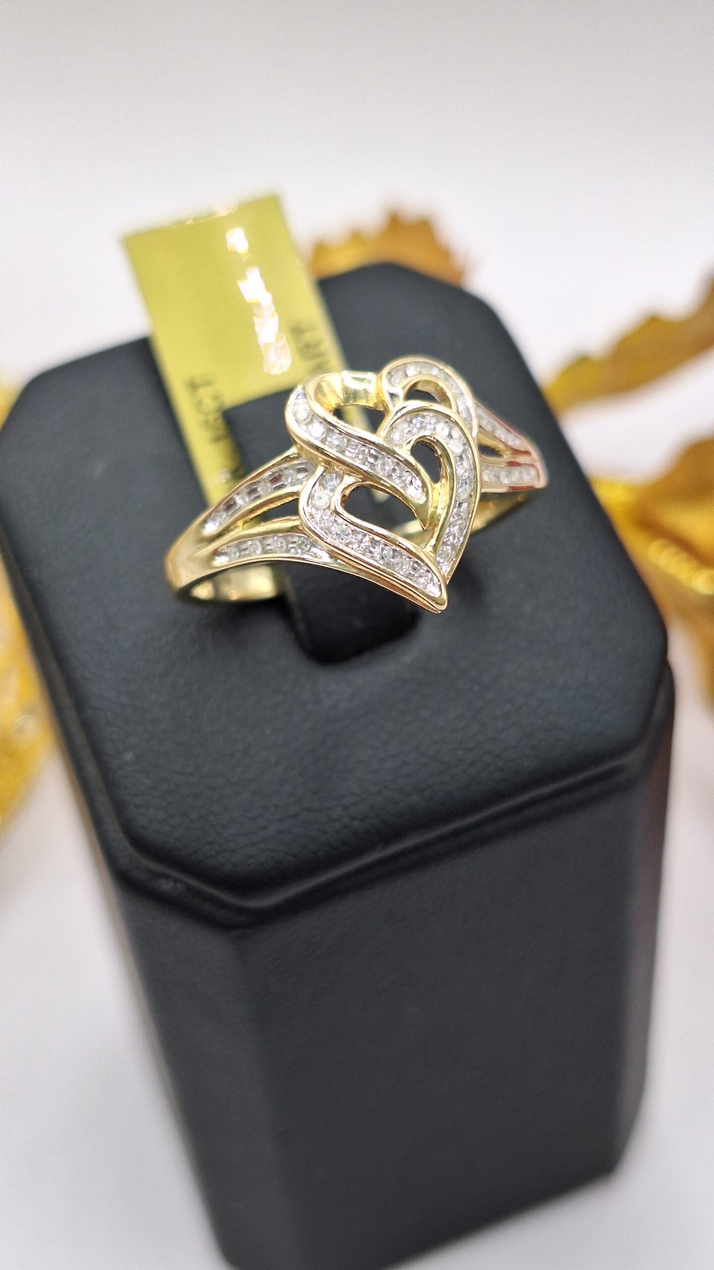 10K HEART RING WITH DIAMONDS