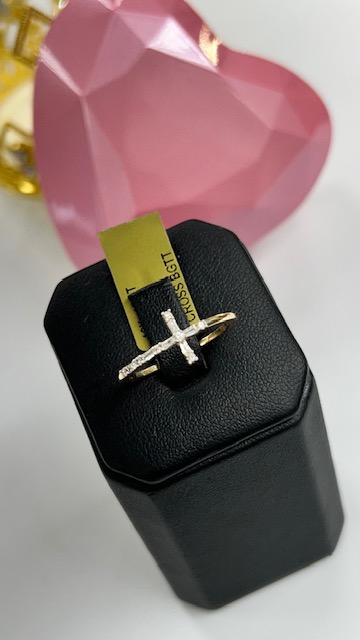Cross Diamond Ring 10K - Image 2