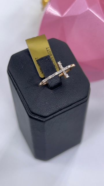 Cross Diamond Ring 10K