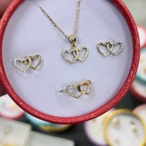 Radiant Heart 10K Gold Jewelry Set